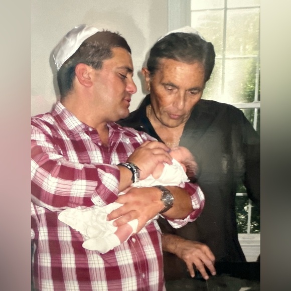 IF U HAVE A MOMENTโฆ. PLEASE READ TO UNDERSTAND Y I SELL ON POSHMARKโฆ๐๐ - Picture 10 of 15